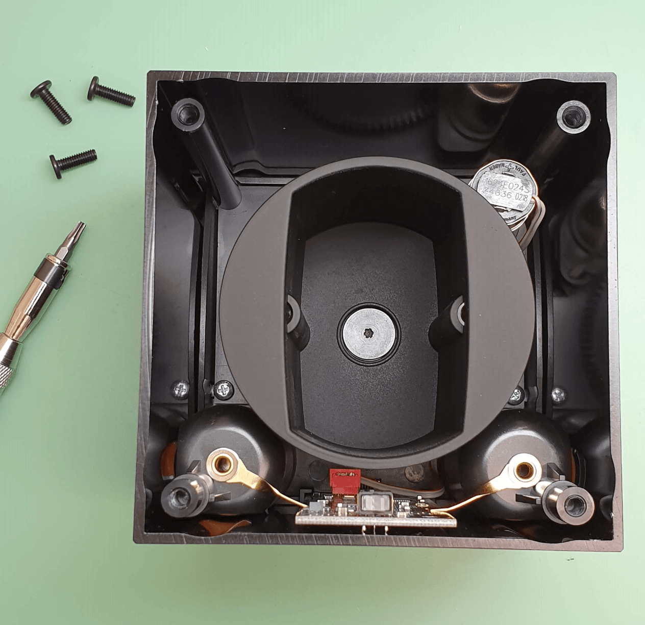 Swisskubik Masterbox Motor